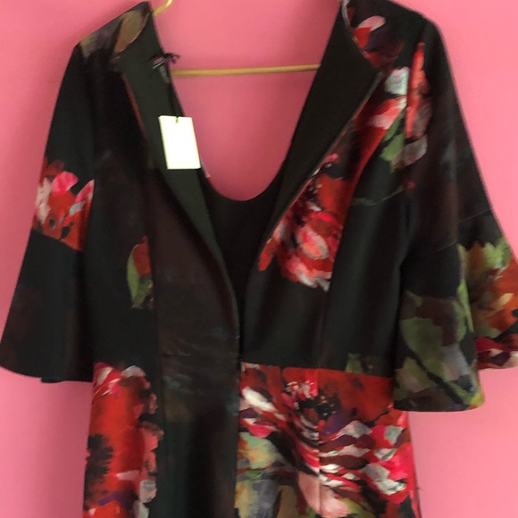 Tarina Turk Floral Dress – Elegant & Classy | Size 6 | New - Picture 6 of 7